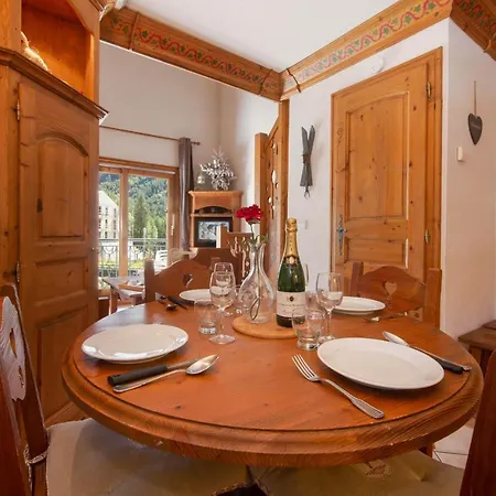 Sainte Foy L'argentiere Sleeps 5 T680780 아파트 *