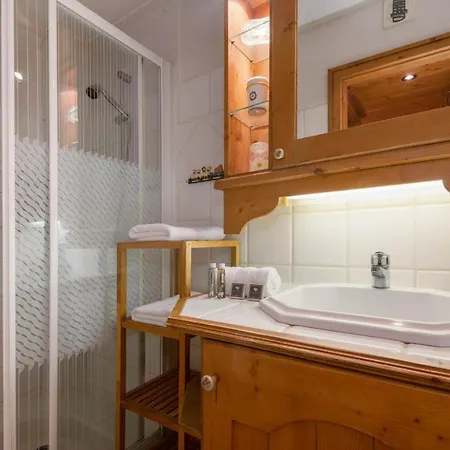 Sainte Foy L'argentiere Sleeps 5 T680780 아파트 *